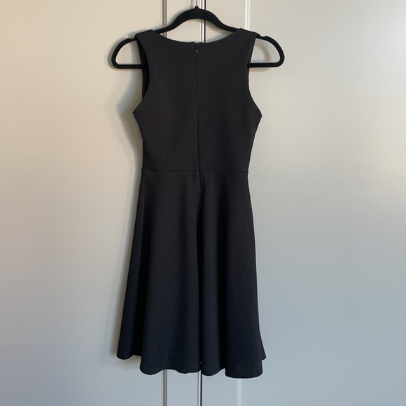 Stretchy waist hugging LBD with flared skirt, great for holiday parties - Picture 3 of 3